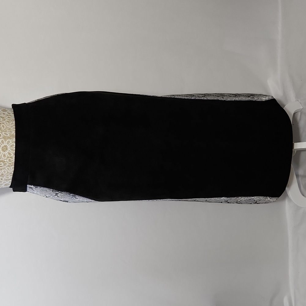 TERRAMINA Skirt Animal Print Faux Suede Zip Closure Lined Stretch Waist Size 20